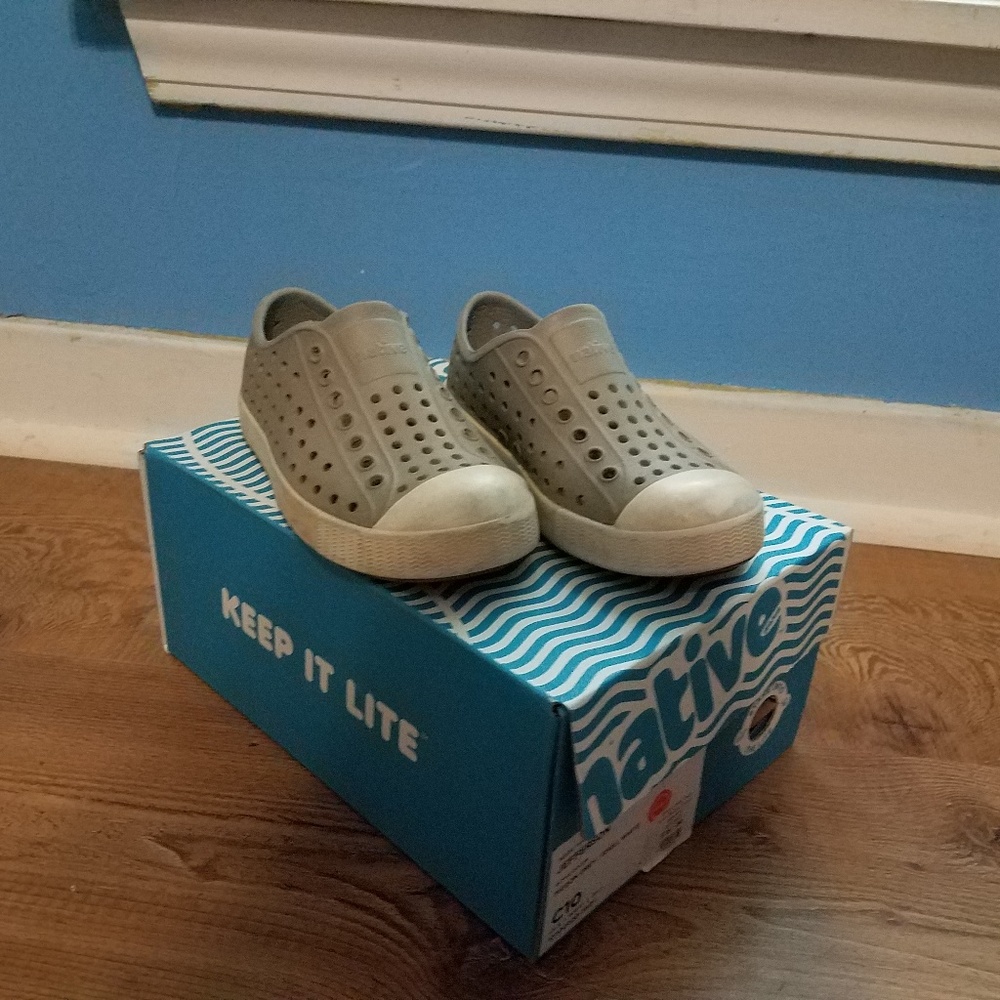 Native's size 10 toddler